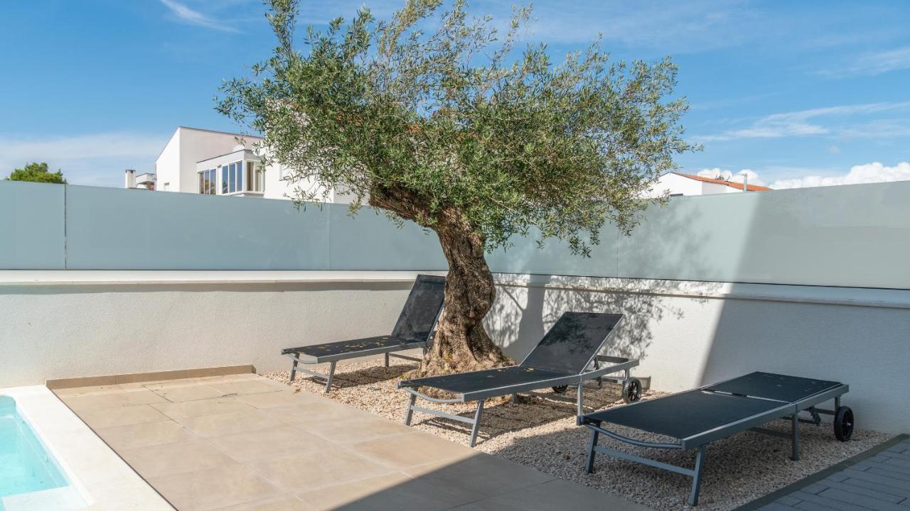 Villa Dea - Dein Rueckzugsort Am Meer Mit Beheiztem Pool Vrsi Exterior photo
