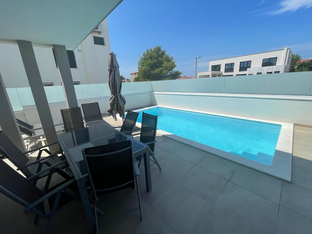 Villa Dea - Dein Rueckzugsort Am Meer Mit Beheiztem Pool Vrsi Exterior photo