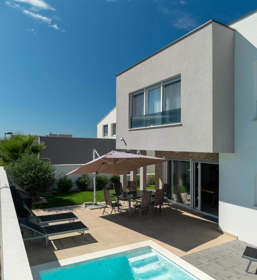 Villa Dea - Dein Rueckzugsort Am Meer Mit Beheiztem Pool Vrsi Exterior photo