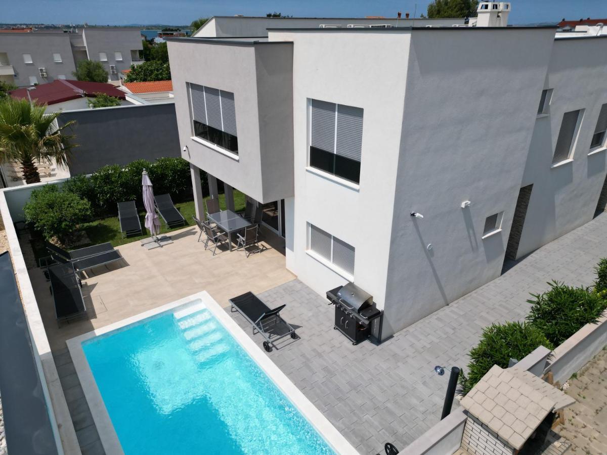Villa Dea - Dein Rueckzugsort Am Meer Mit Beheiztem Pool Vrsi Exterior photo